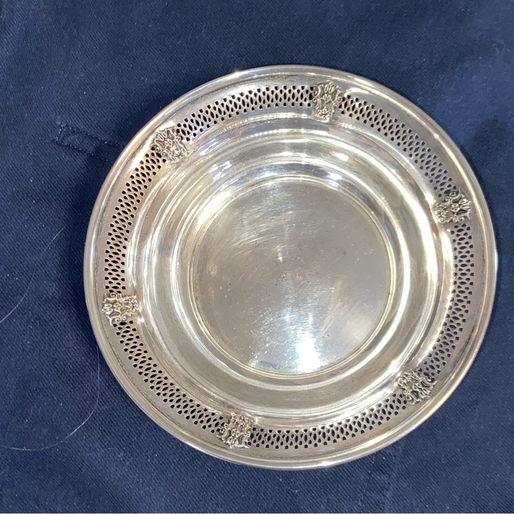 Sterling Silver multi-purpose dish. Trinkets, candy, thumb drive, business cards